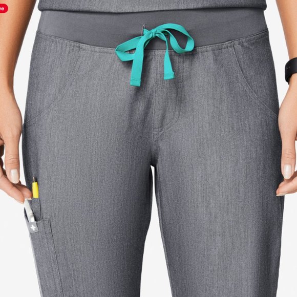 FIGS Kade Cargo Scrub Pant - Picture 6 of 6